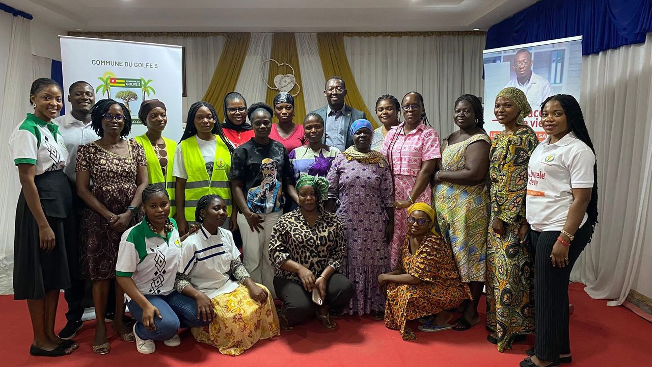 séance de sensibilisation dédiée à la lutte contre les cancers féminins